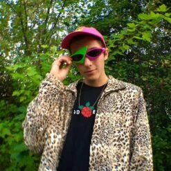 Lunettes Verte & Rose -Beauf Land lunette de soleil homme moche 3